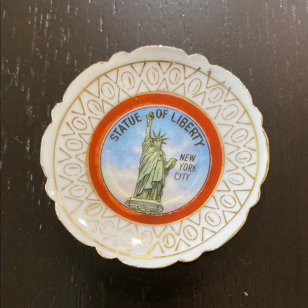 Vintage Statue of Liberty Souvenir Plate!